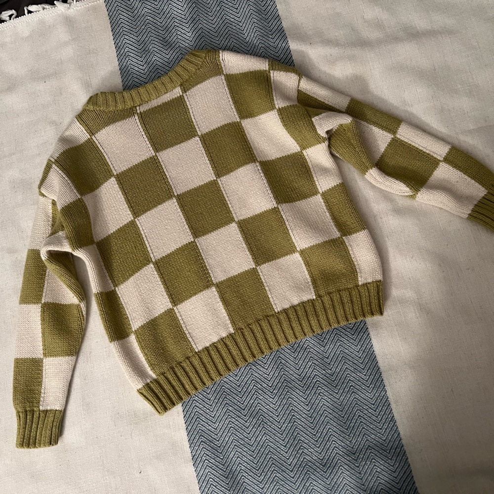 Green and Cream Checkered Sweater - Picture 3 of 3